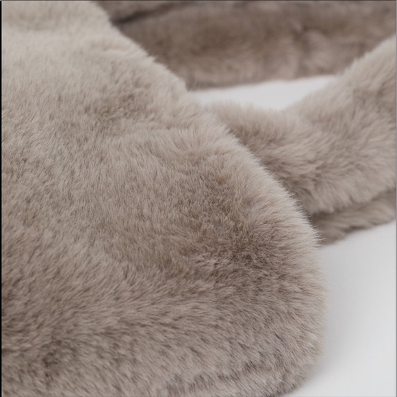 H&M Faux Fur Shopper - Picture 10 of 12